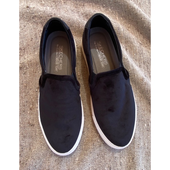 SKECHERS SlipOn Sneakers Velveteen - Picture 5 of 11